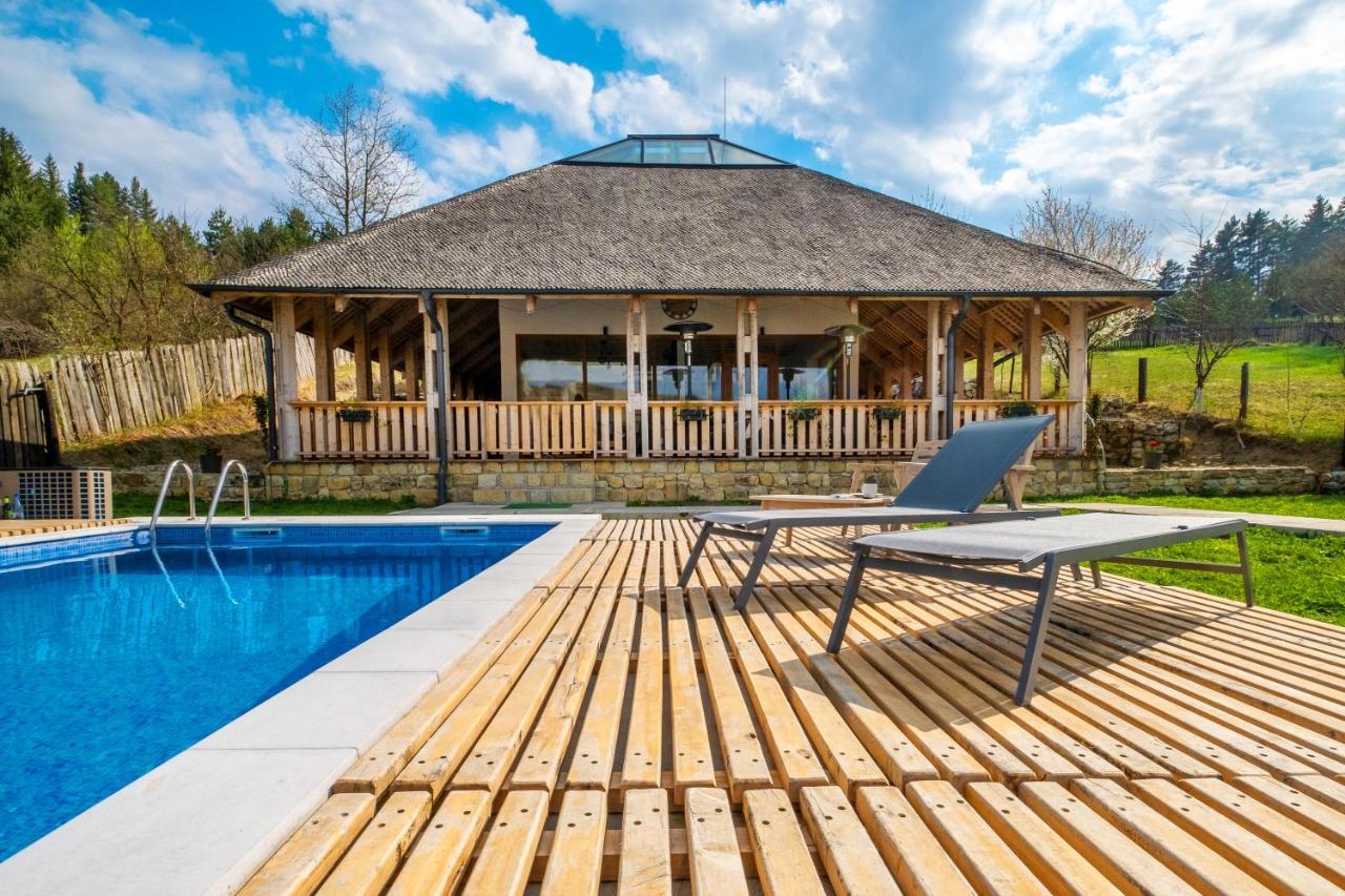 Casa Thymus Villa Soveja Buitenkant foto